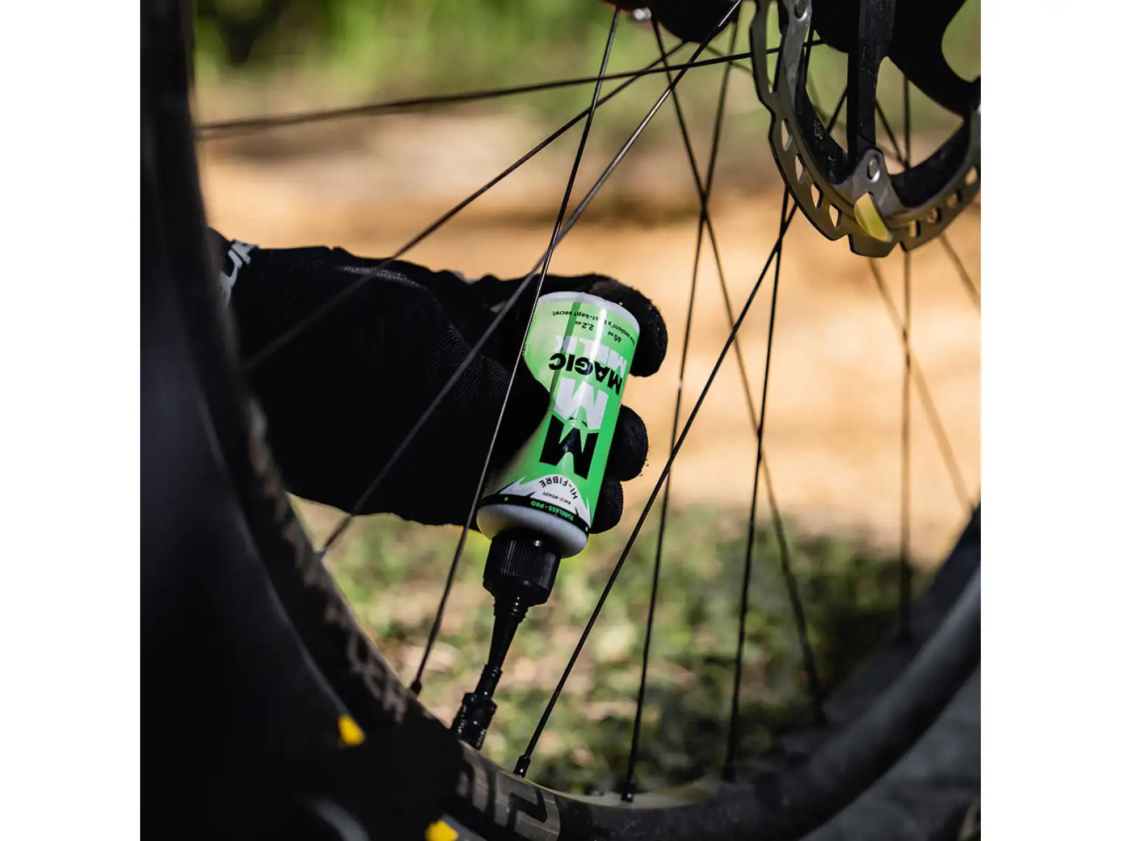 MAGIC MILK uszczelniacz bezdętkowy Hi-Fibre Tubeless Pro 65ml