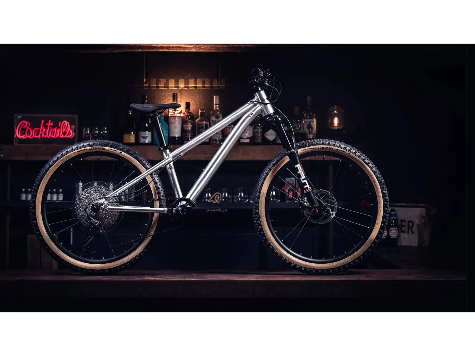 Early Rider Hellion 24 rower dziecięcy Brushed Aluminium