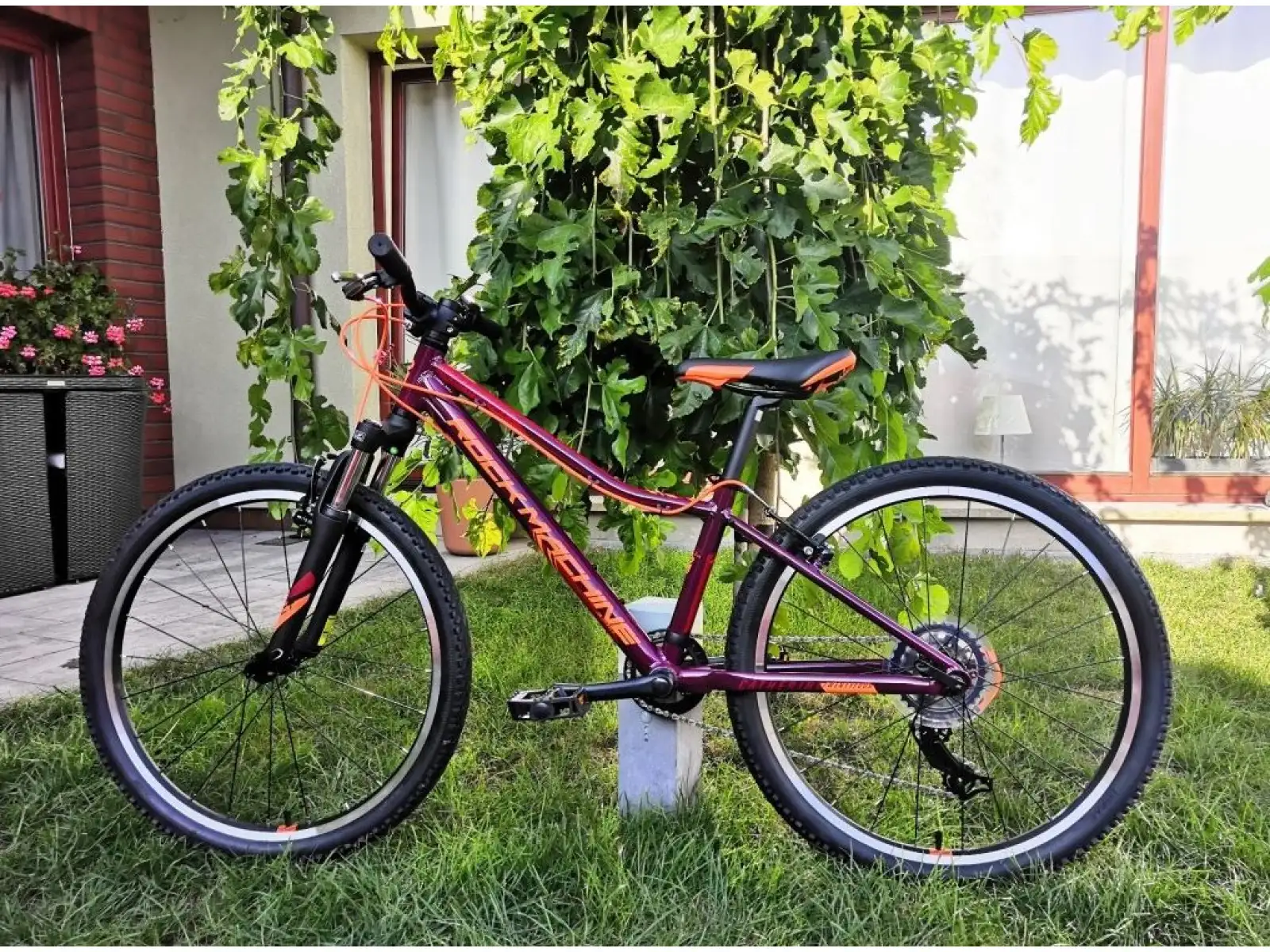 Rock Machine Catherine 24 VB dziecięcy rower górski Gloss Crimson/Neon Orange/Crimson