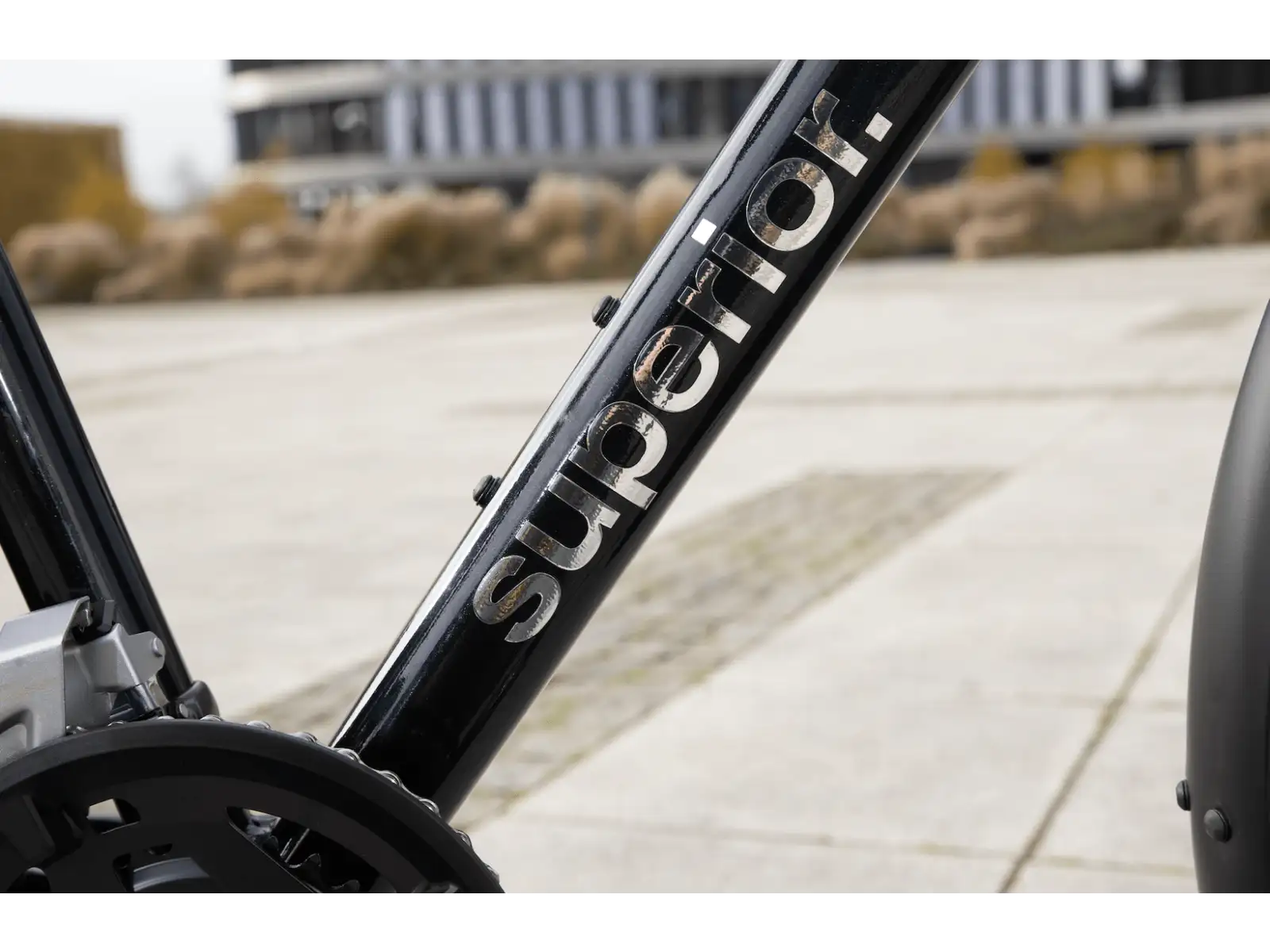 Superior Blox 6.7 T rower miejski Gloss Metallic Black