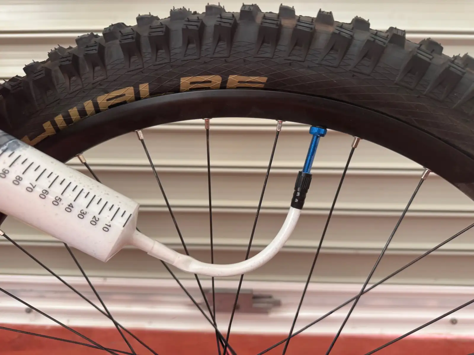 MAGIC MILK aplikator Tyre Sealant Injector