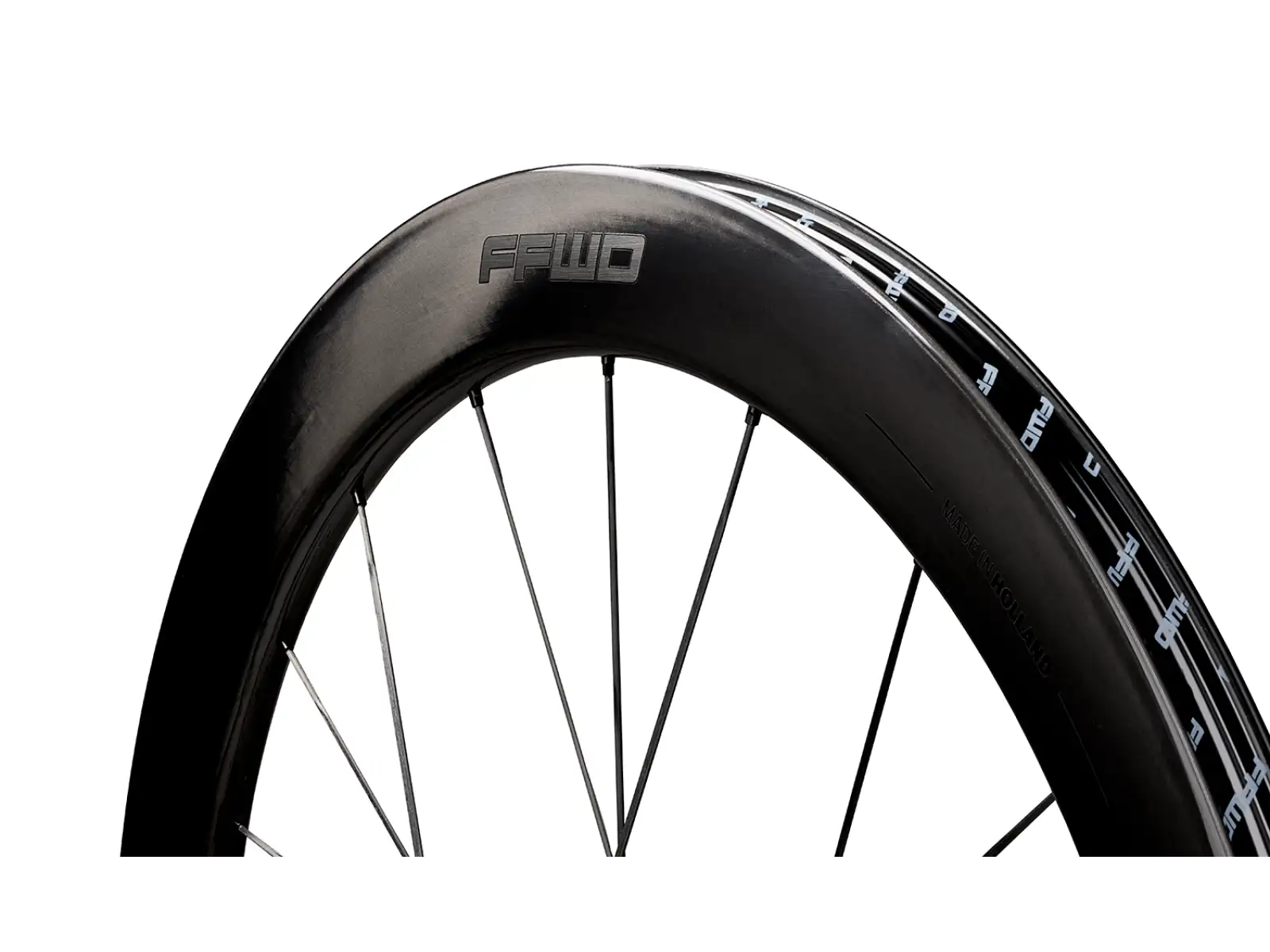 FFWD RAW CS 55 szosowe koła zapleciona Gloss Black