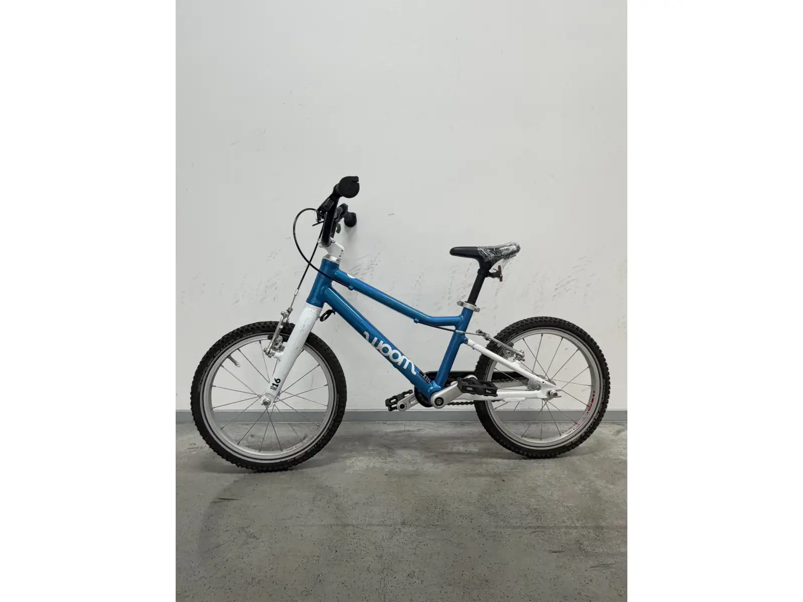Woom 3 Blue 16" rower dziecięcy BAZAR