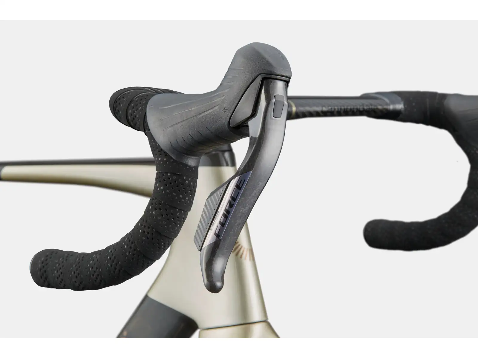 Cannondale SuperSix Evo 1 rower szosowy Platinum PLT