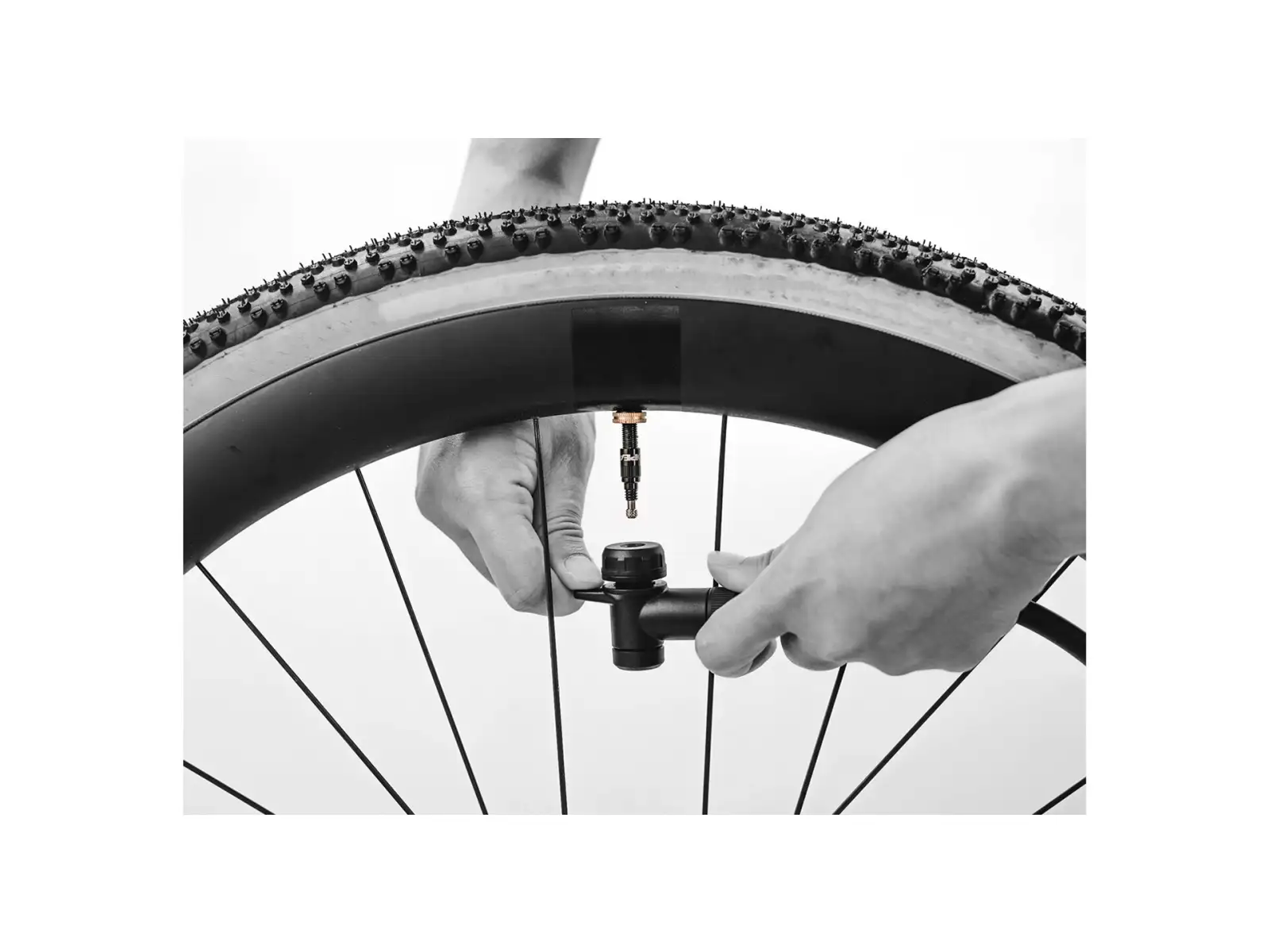 Topeak zestaw wentyli TURBOFLOW VALVE COMBO w/ Rapidhead