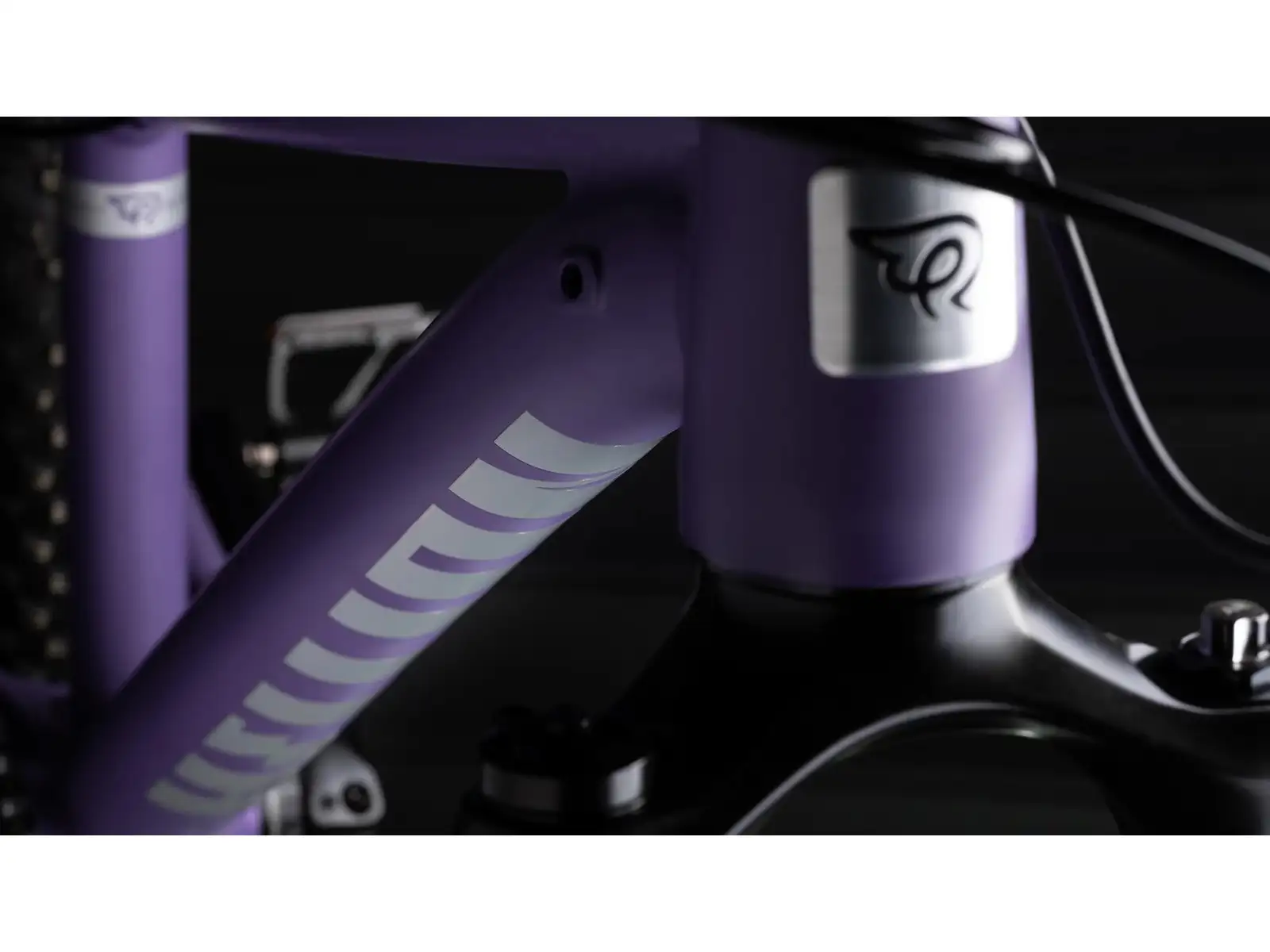 Early Rider Hellion 24 rower dziecięcy Electric Purple
