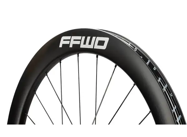 FFWD RYOT55 DT240 2:1 EXP szosowe koła zaplecione White