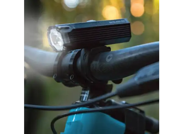 Blackburn Dayblazer 1000 USB-C przednie światło