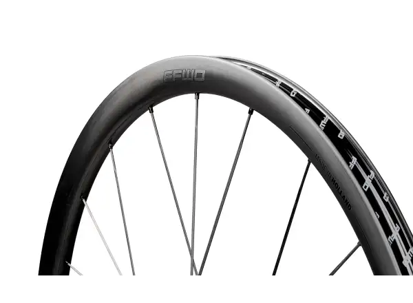 FFWD RAW CS 33 szosowe wyplecione koła Matt Black