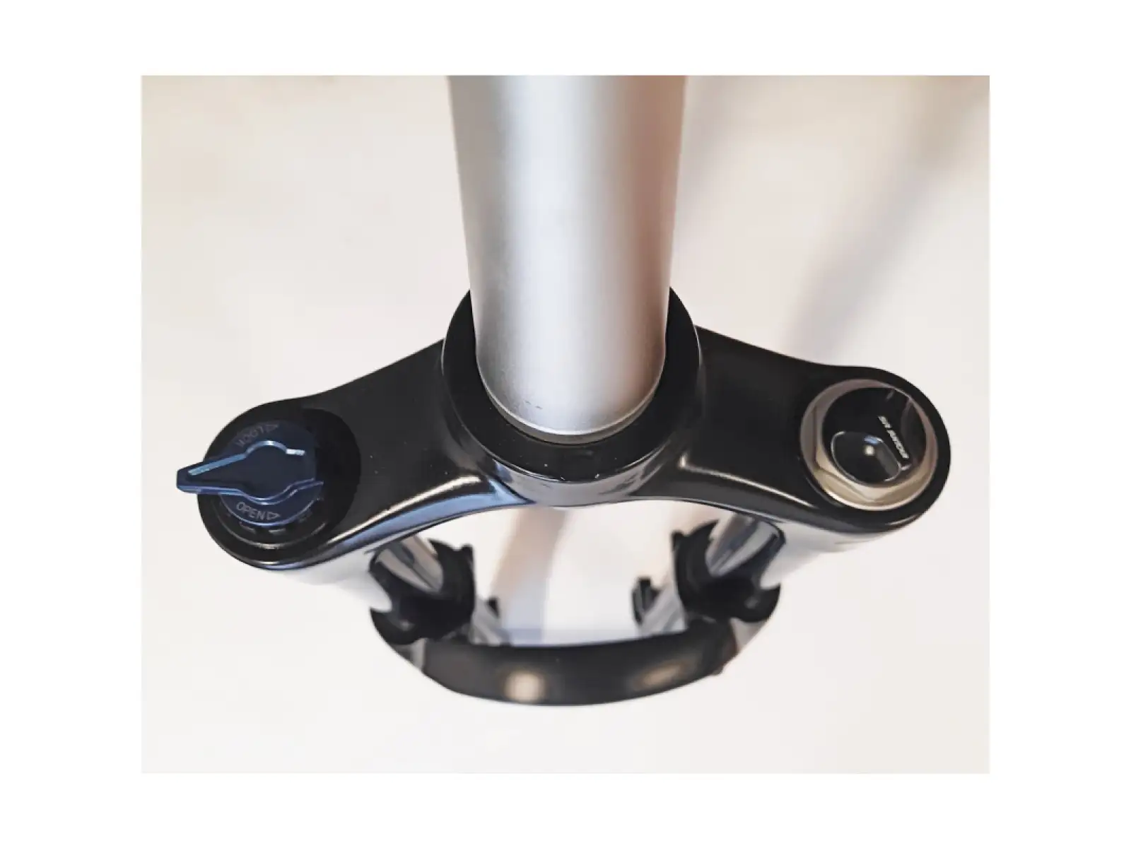 SR Suntour XCR 34 Air LO-R 140 mm 27,5" Boost amortyzowany widelec czarna
