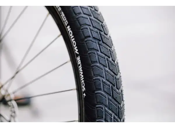 Schwalbe Motion Big Apple E-25 28 cali opona trekkingowa drutowa Black Reflex