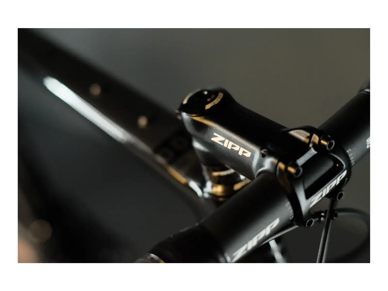 Rock Machine Gravelride CRB 900 AXS rower gravel Stealth Black WZÓR