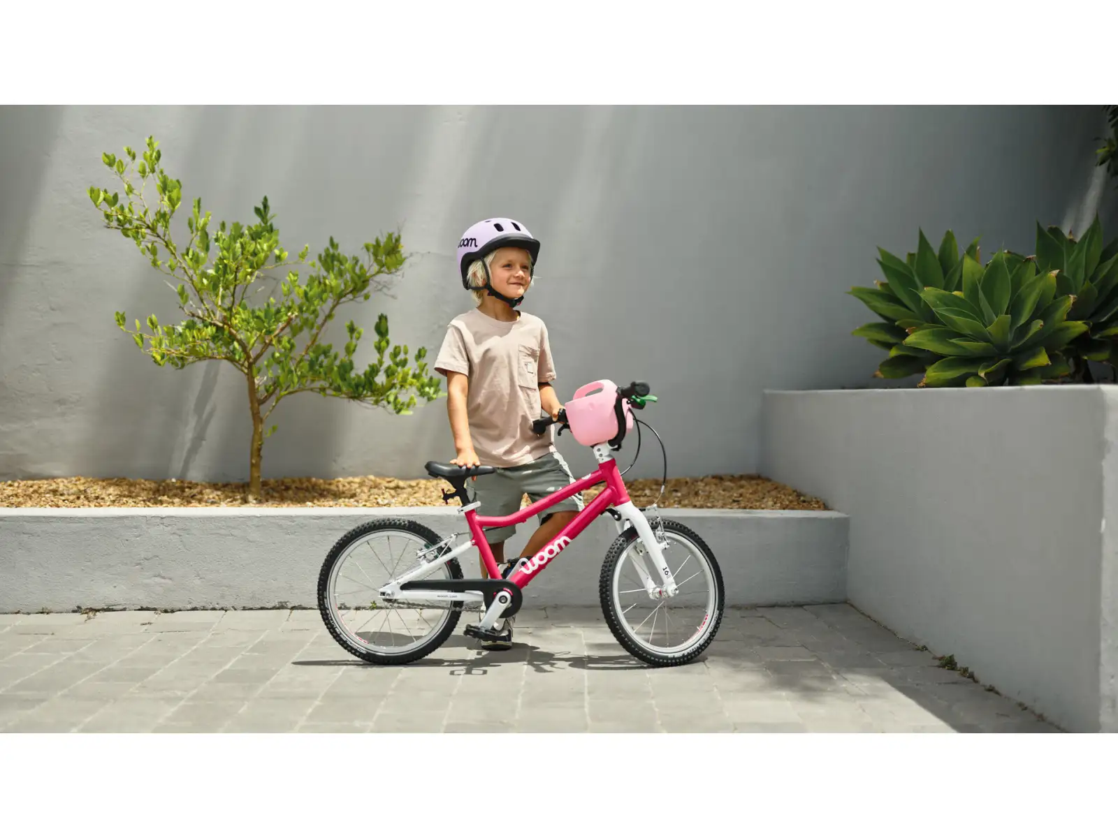 Woom GO 3 Automagic rower dziecięcy 16" Hot Pink