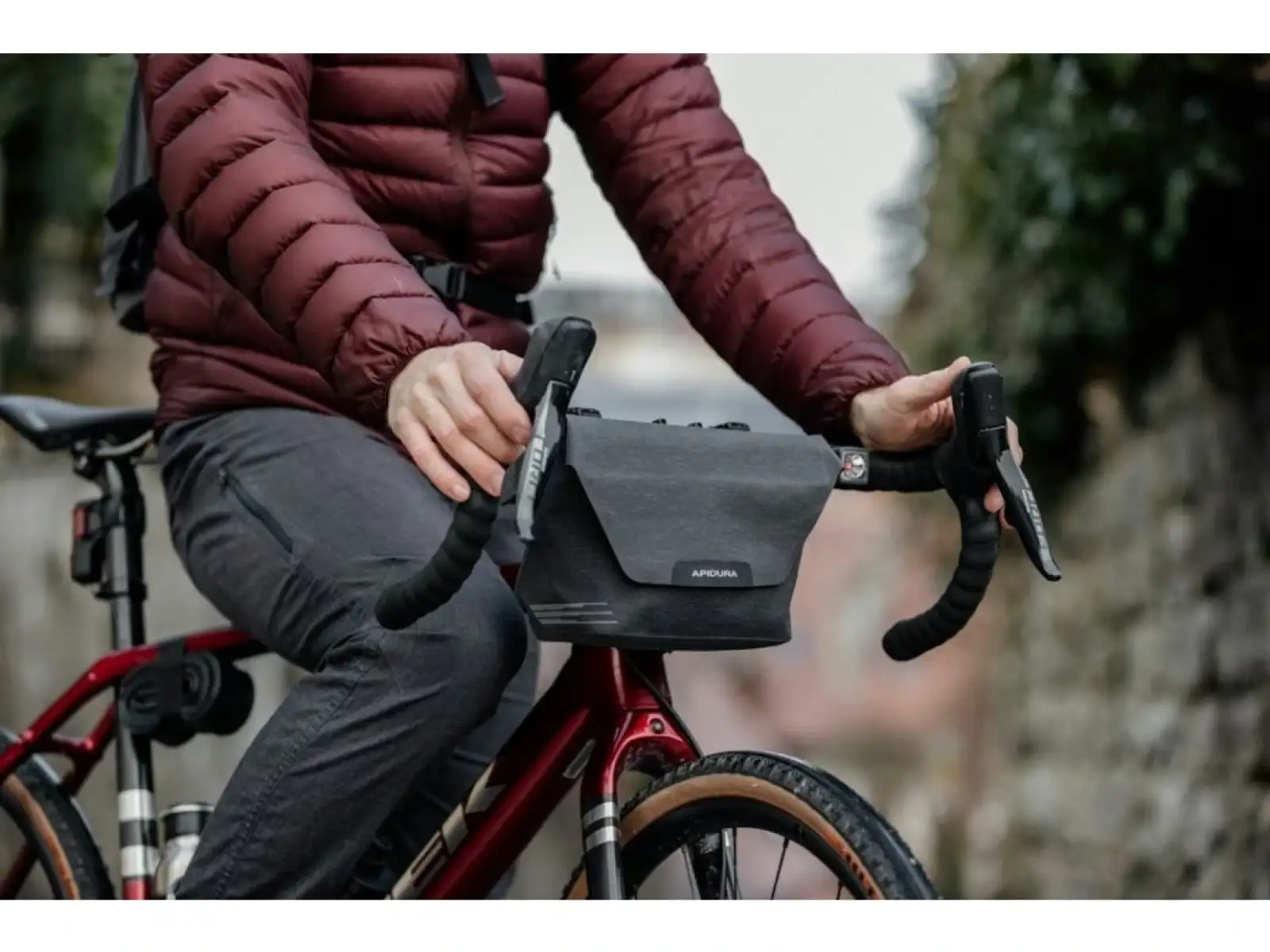 Apidura City sakwa na kierownicę 2 l ciemnoszara