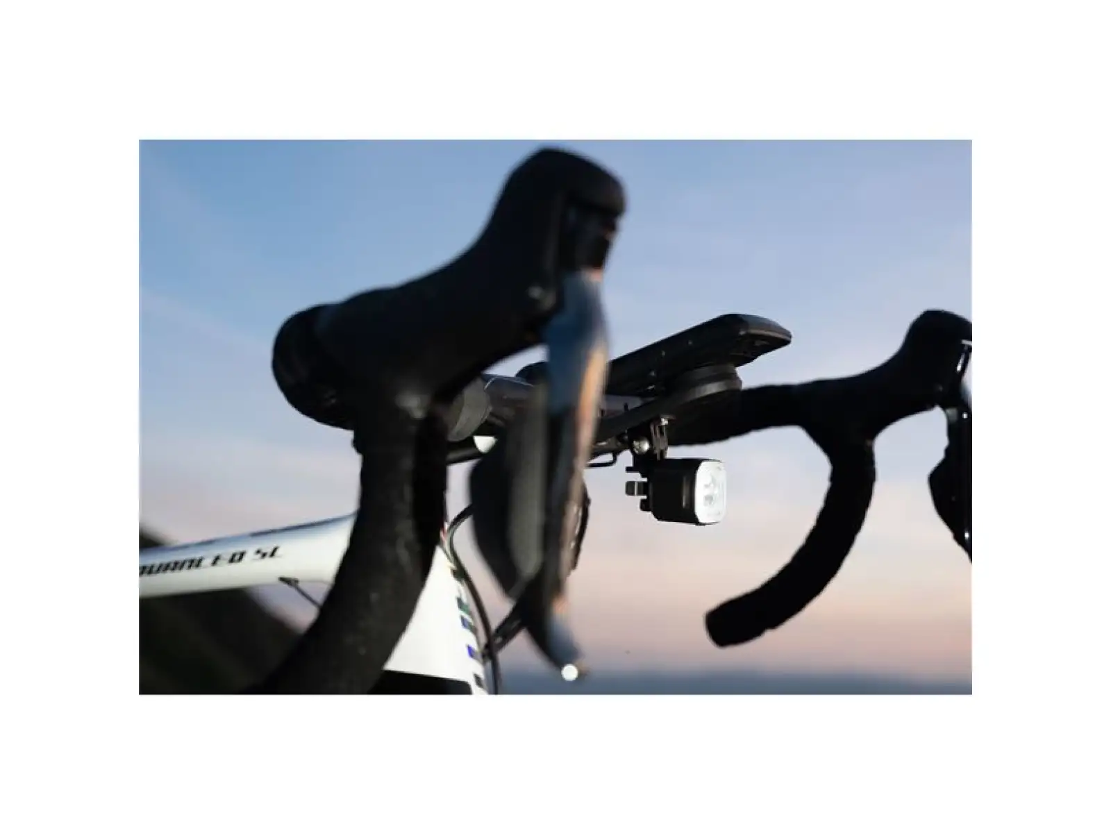 Giant Recon HL 100 przednia lampka czarna