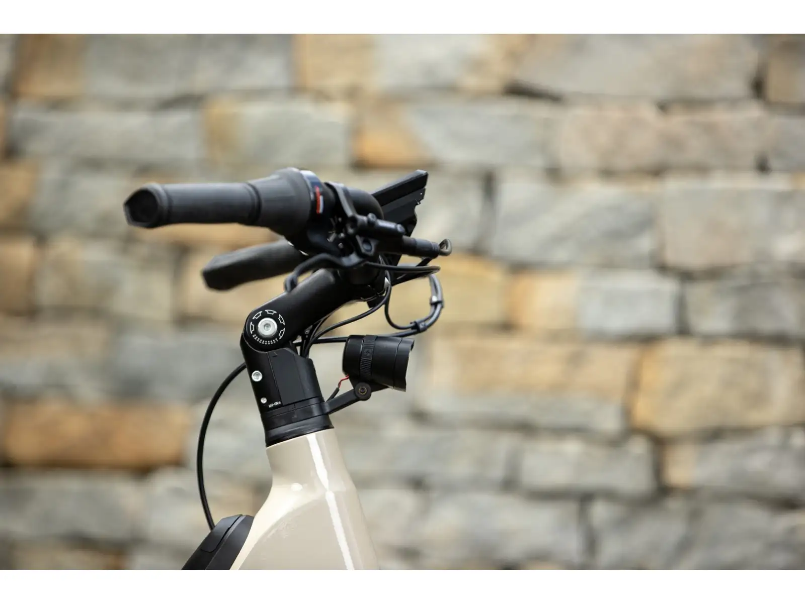 Superior eWAY 6.45 miejskie rower elektryczny Gloss Dust