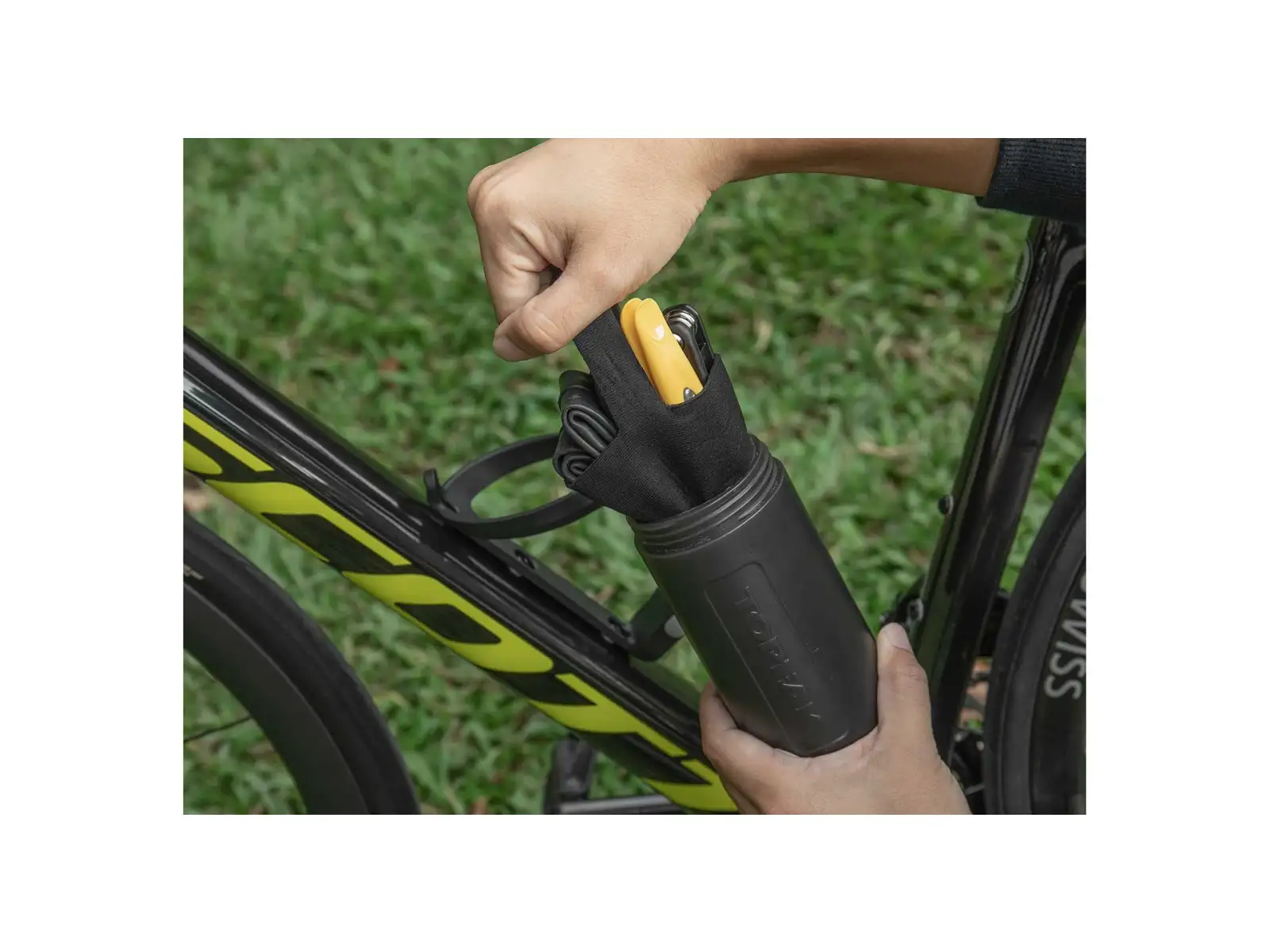 Topeak Escape Pod M torba do koszyka na butelkę