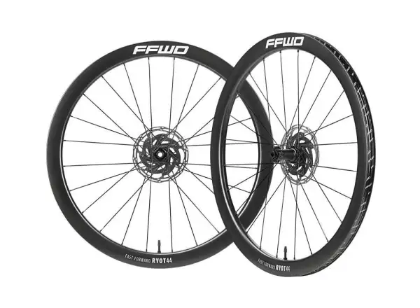 FFWD RYOT44 V2 44 DT240 2:1 EXP szosowe koła zaplecione White