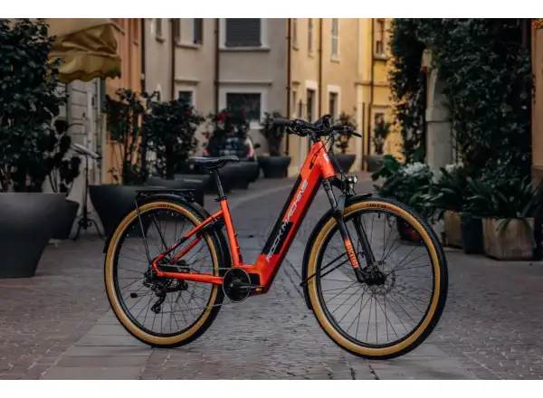 Rock Machine Storm e90-29 Metallic Orange/Silver rower elektryczny turystyczny z niskim przekrokiem