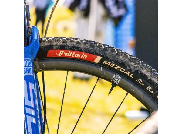 Vittoria Mezcal III 29x2.4 XC Race full black G2.0 opona kevlar czarna