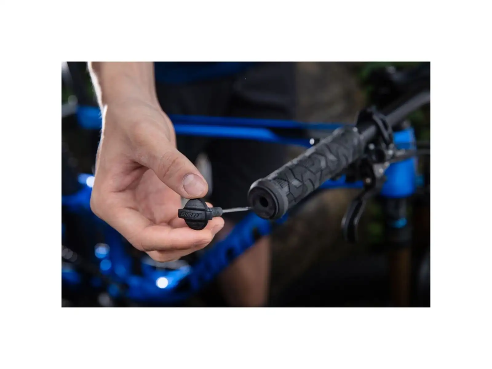 Giant Clutch Bar End Storage zestaw do naprawy opon bezdętkowych