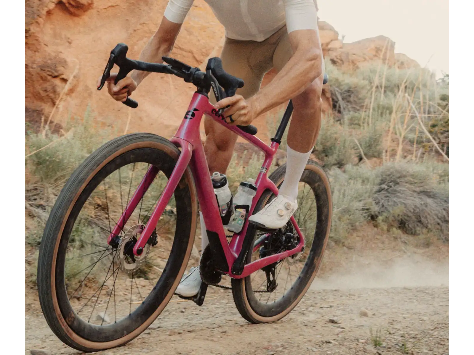 Cervélo Aspero SRAM Apex 1 rower gravel Dusty Unicorn