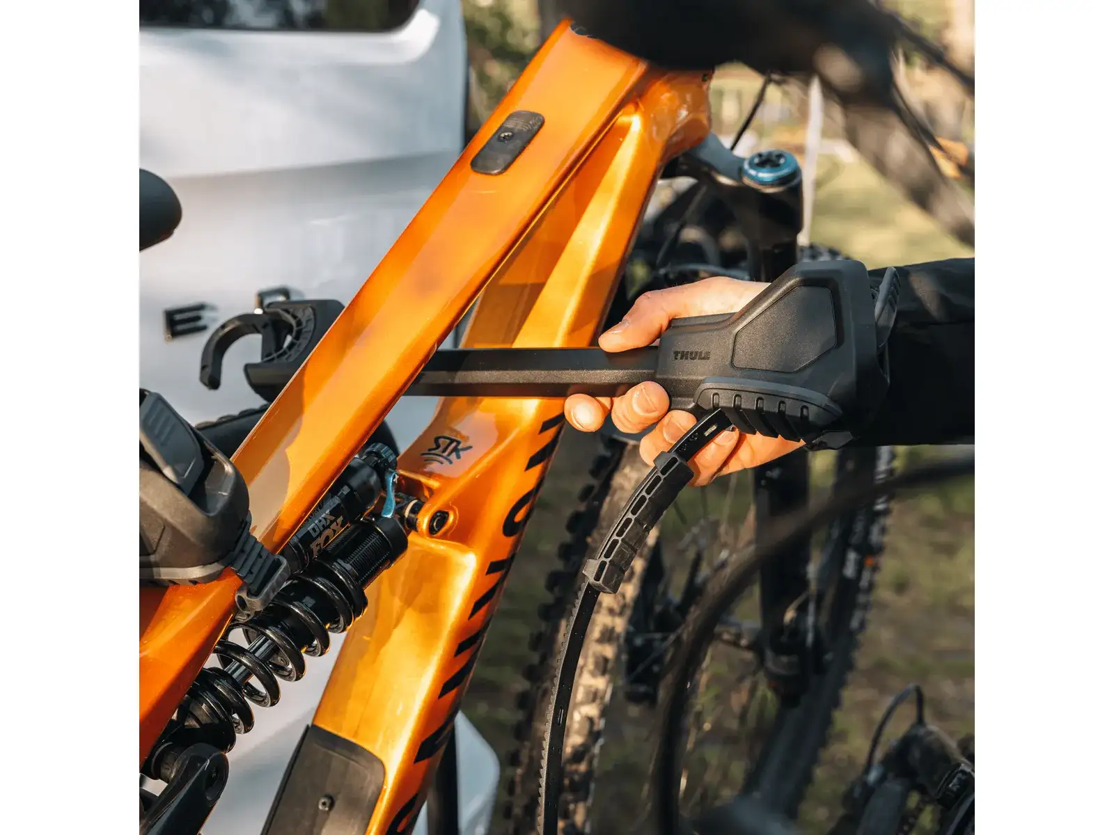 Thule VeloSpace 3 bagażnik na 3 rowery na hak holowniczy