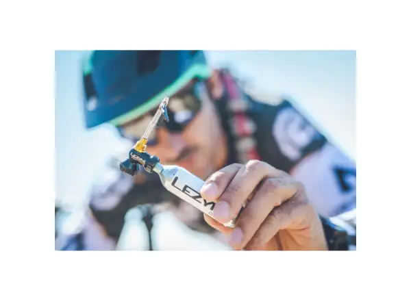 Lezyne Tubeless CO2 Blaster W/O CO2 zestaw naprawczy do opon bezdętkowych