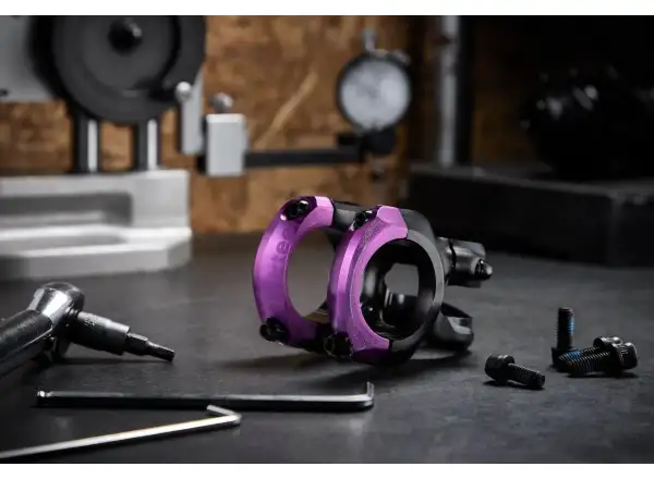 E-13 Plus 35 mostek 40 mm Black/Eggplant