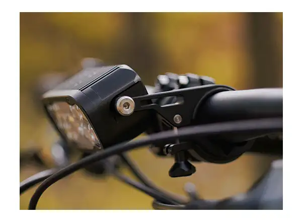 Ravemen XR6000 przednie światło