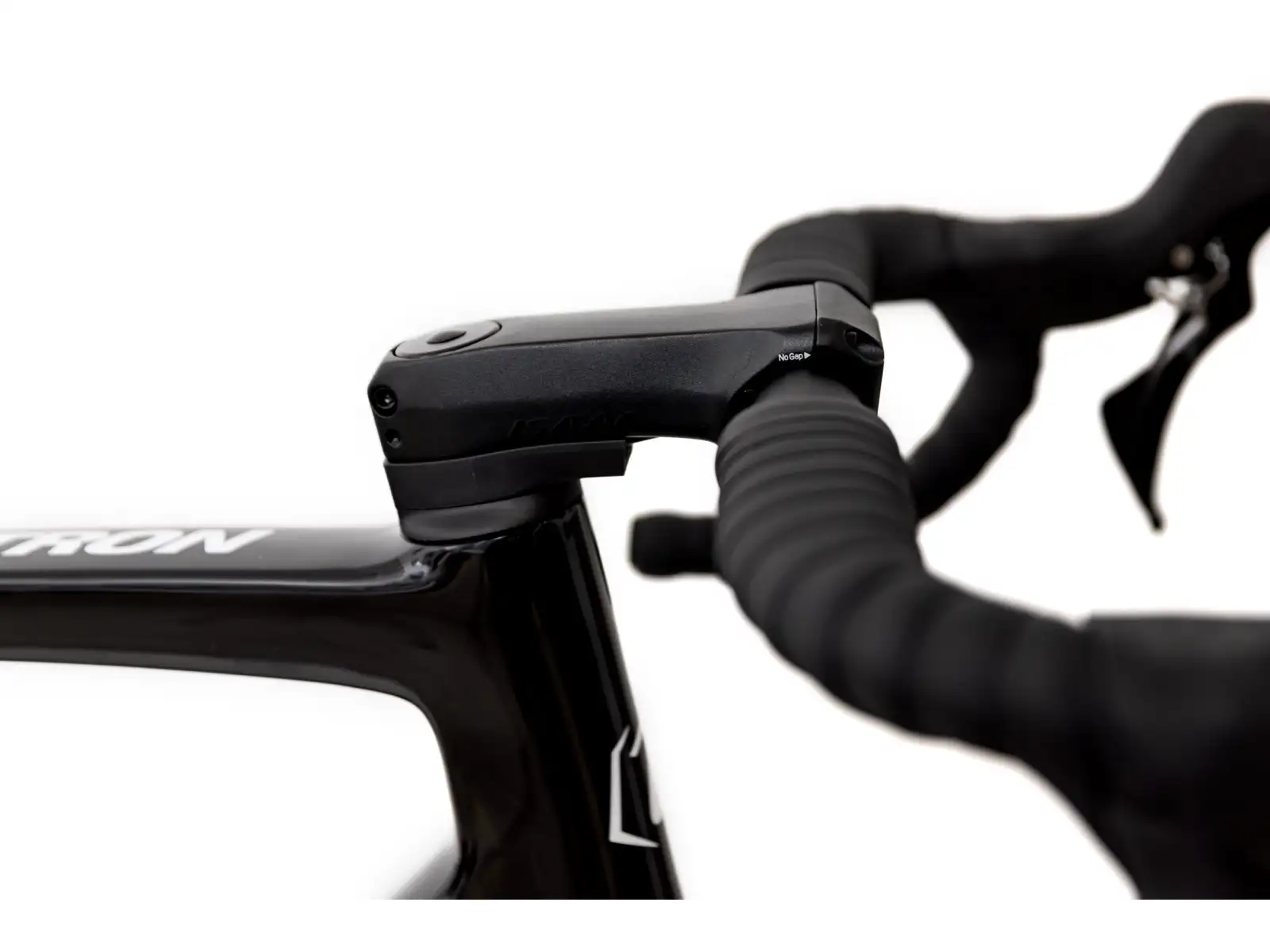 Isaac Vitron 105 rower szosowy Black