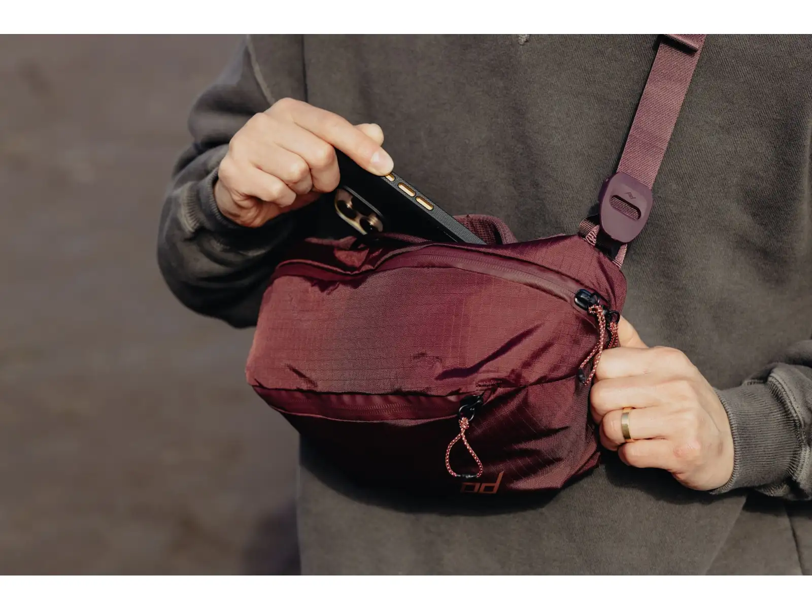Peak Design Outdoor Sling 4L plecak Eclipse