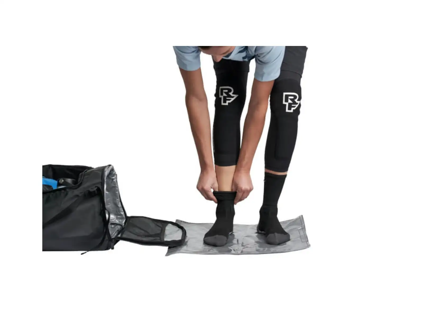 Race Face Stash Gear Bag torba podróżna stealth