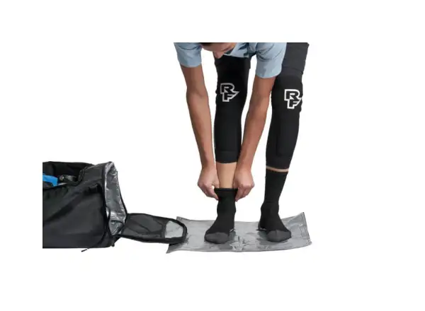 Race Face Stash Gear Bag torba podróżna stealth