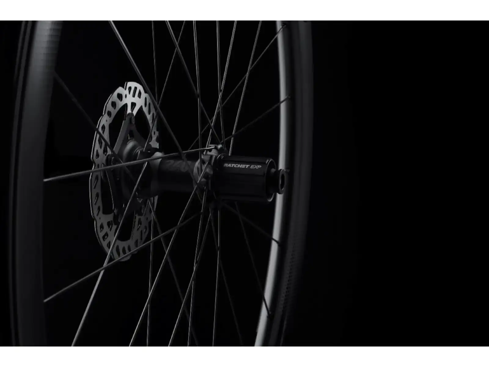 FFWD RYOT55 DT240 2:1 EXP szosowe koła zaplotowe na opony MattBlack bębenek Sram XDR