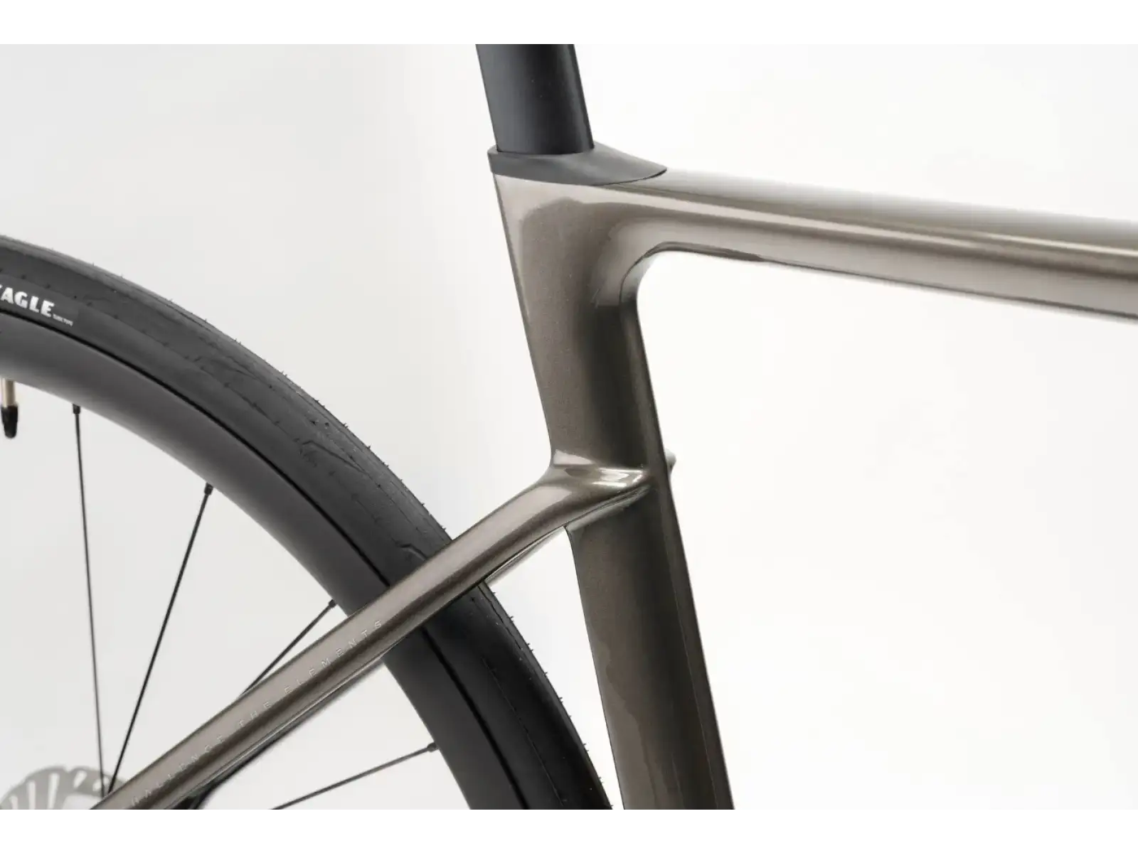 Isaac Boson 105 Di2 + FFWD Tyro 2 rower szosowy Sonic Silver