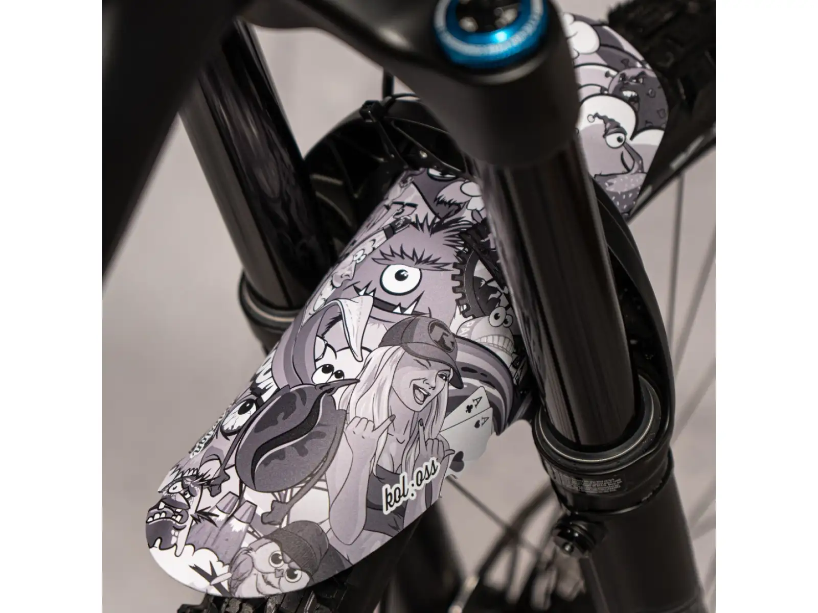 Rie:sel Design Kol:oss błotnik Stickerbomb Eyecatcher Ultra Black