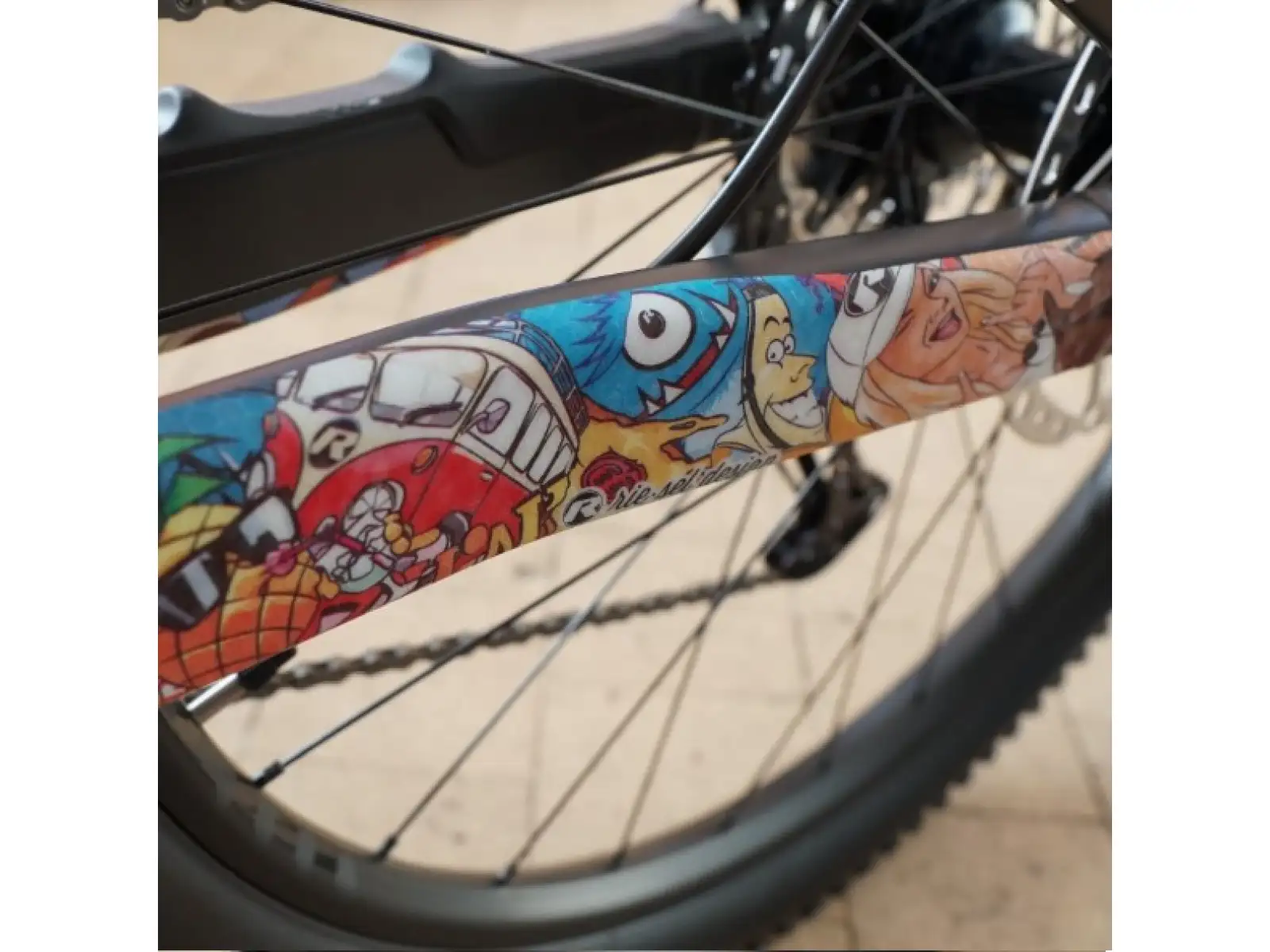 Rie:sel Design TAPE 3000 folia pod łańcuch Stickerbomb Eyecatcher