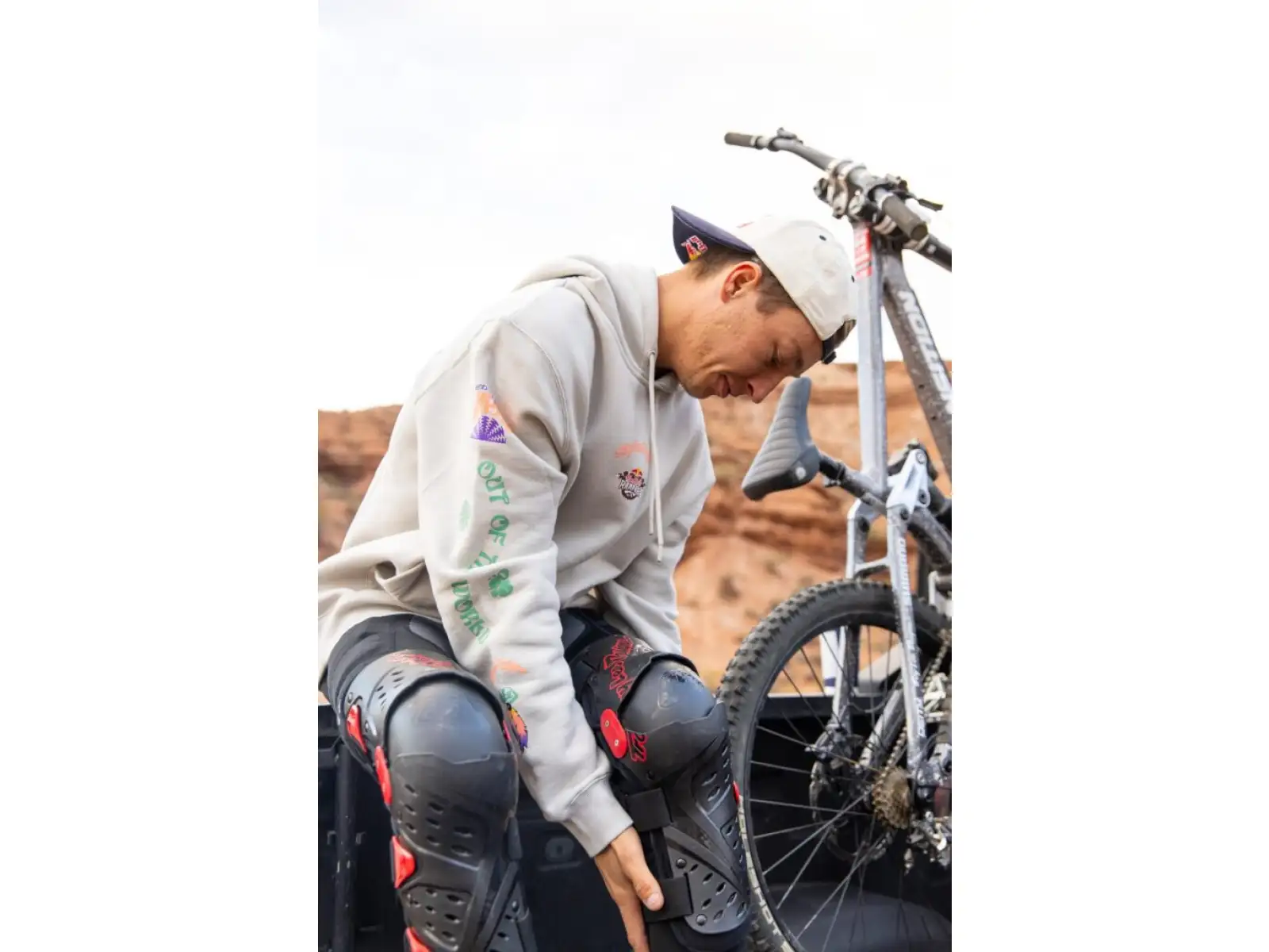 Troy Lee Designs x Red Bull Rampage Valley of Gods męska bluza Bone
