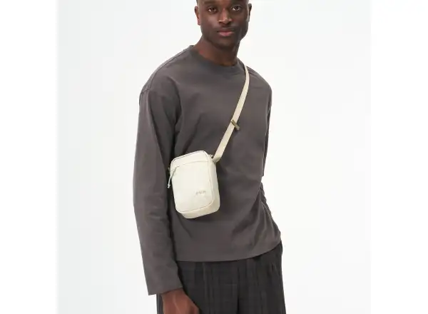Aevor Easy Ride Pouch torba na ramię Off-White