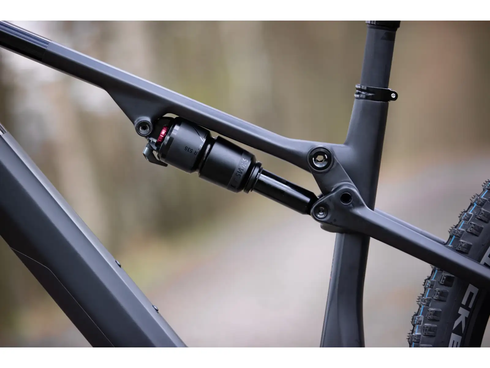 Superior iXF 9.7 w pełni amortyzowany odchudzony rower elektryczny