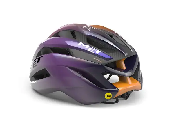 MET Trenta 3K Carbon szosowy kask UAE Team ADQ Limited Edition