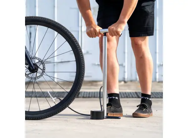 Lezyne Alloy Floor Drive 3.5 pompka warsztatowa z głowicą Presta Pro