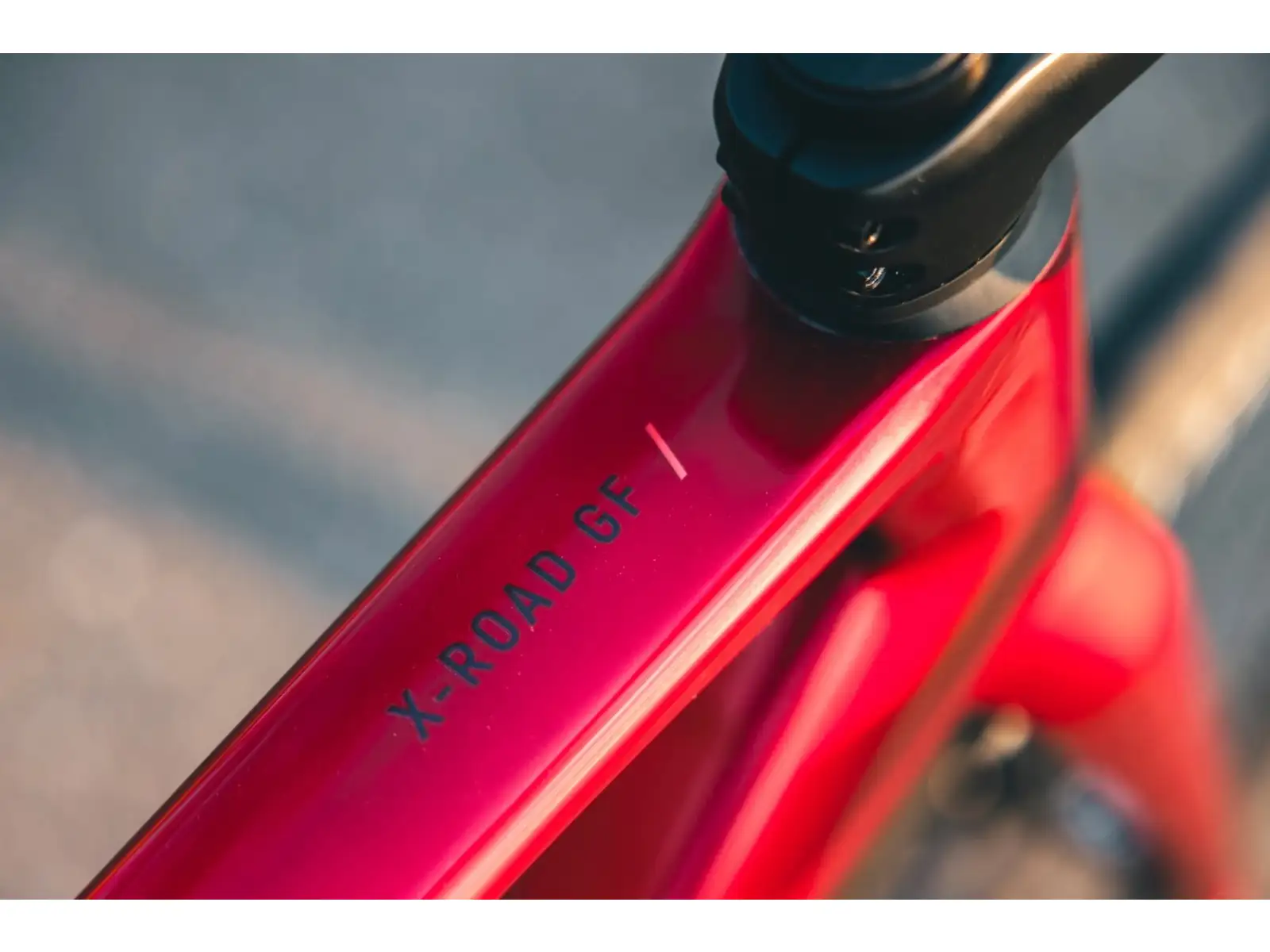 Superior X-Road 9.8 GF rower szosowy gloss carbon red