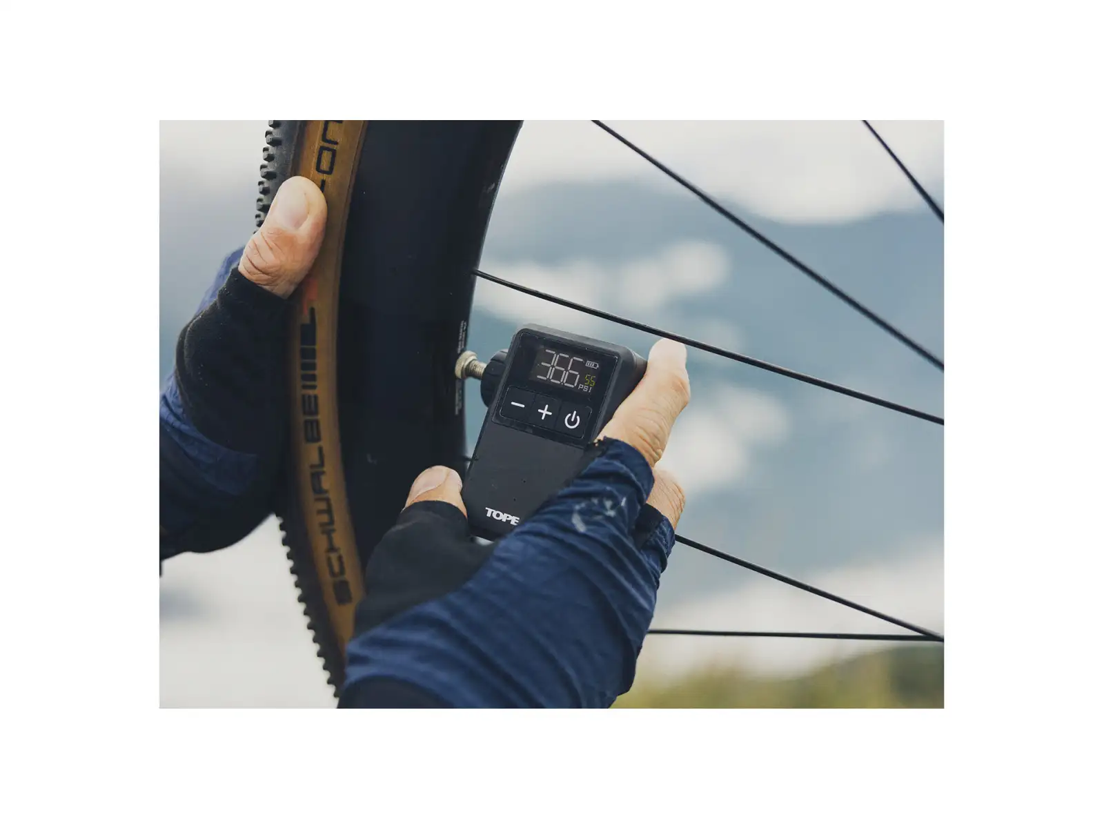 Topeak pompka E-booster Digital Mini