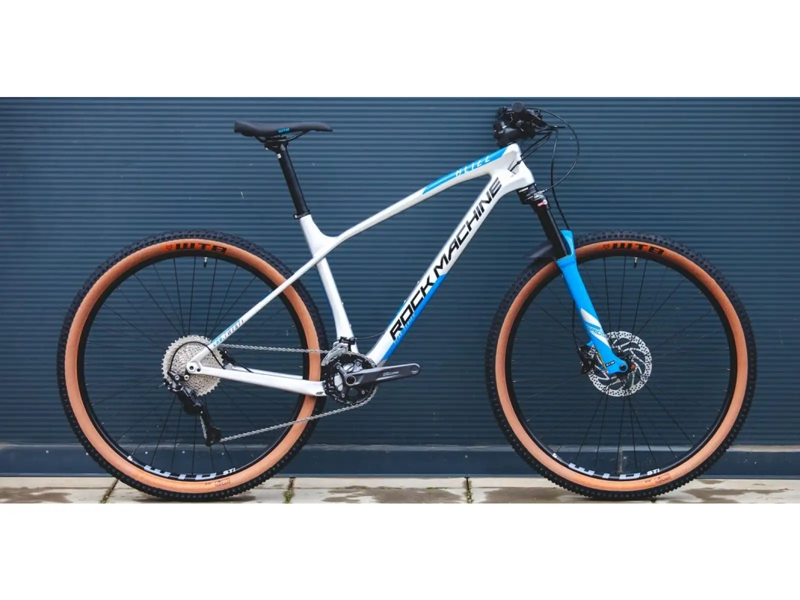 Rock Machine Blizz CRB 20 29 glossy srebrny/niebieski
