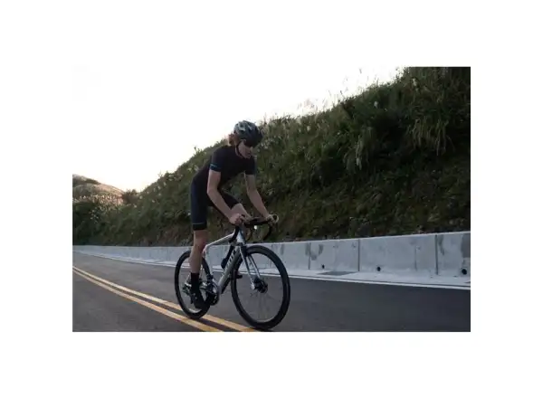 Giant Recon HL 100 przednia lampka czarna
