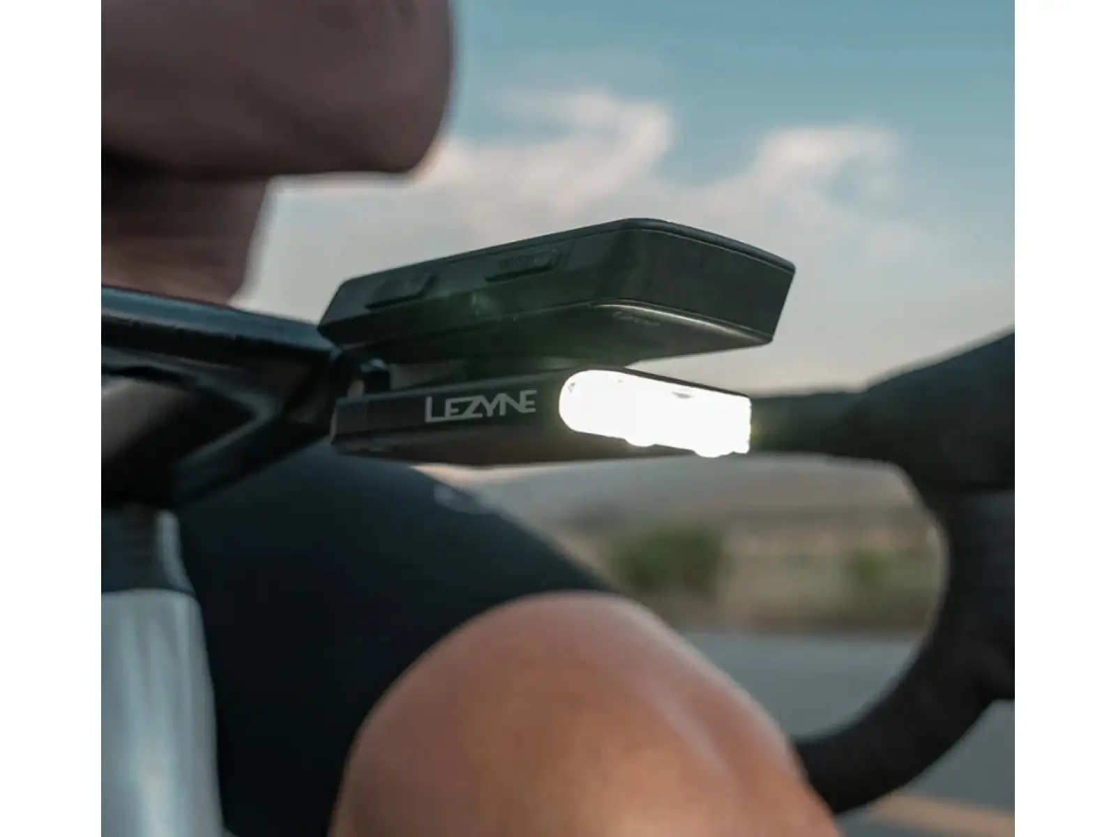 Lezyne Road Drive 500 przednia lampka