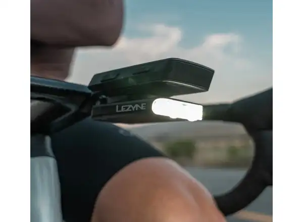 Lezyne Road Drive 500 przednia lampka