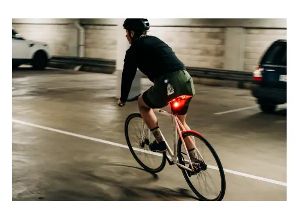 Knog Blinder Mini tylna lampka Love